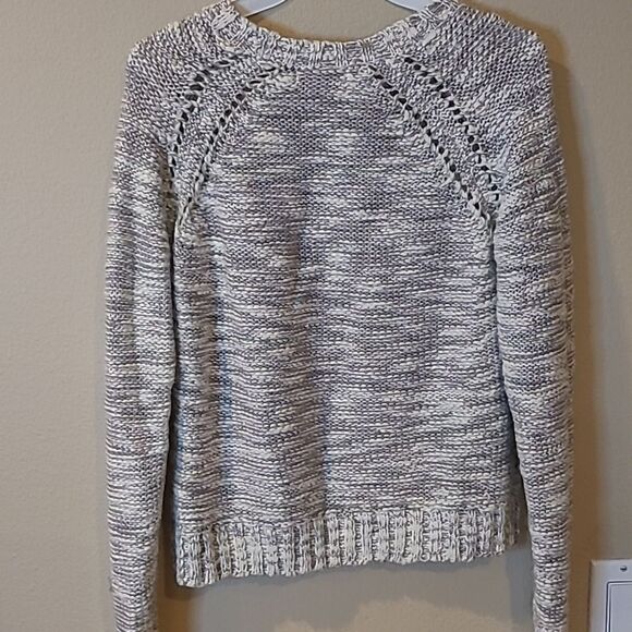 💲6️⃣ Bundled ✔️Forever21 Thick Grey Metallic Thread Sweater sz Small - Picture 6 of 6